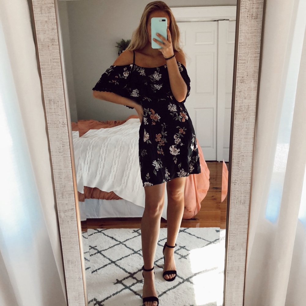 Floral dress only worn 2 times!